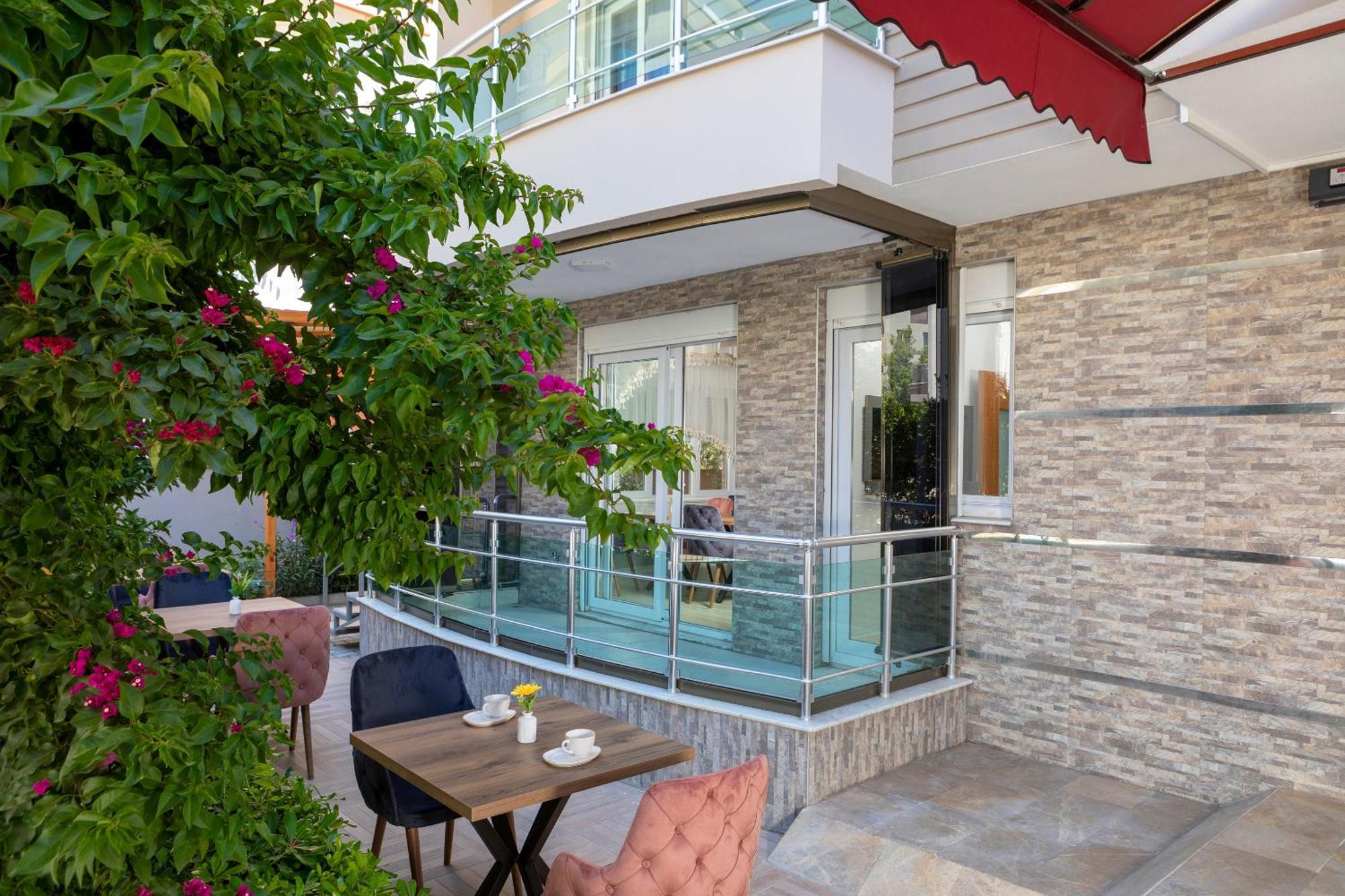 Toprak Apart Otel Antalya Exteriör bild